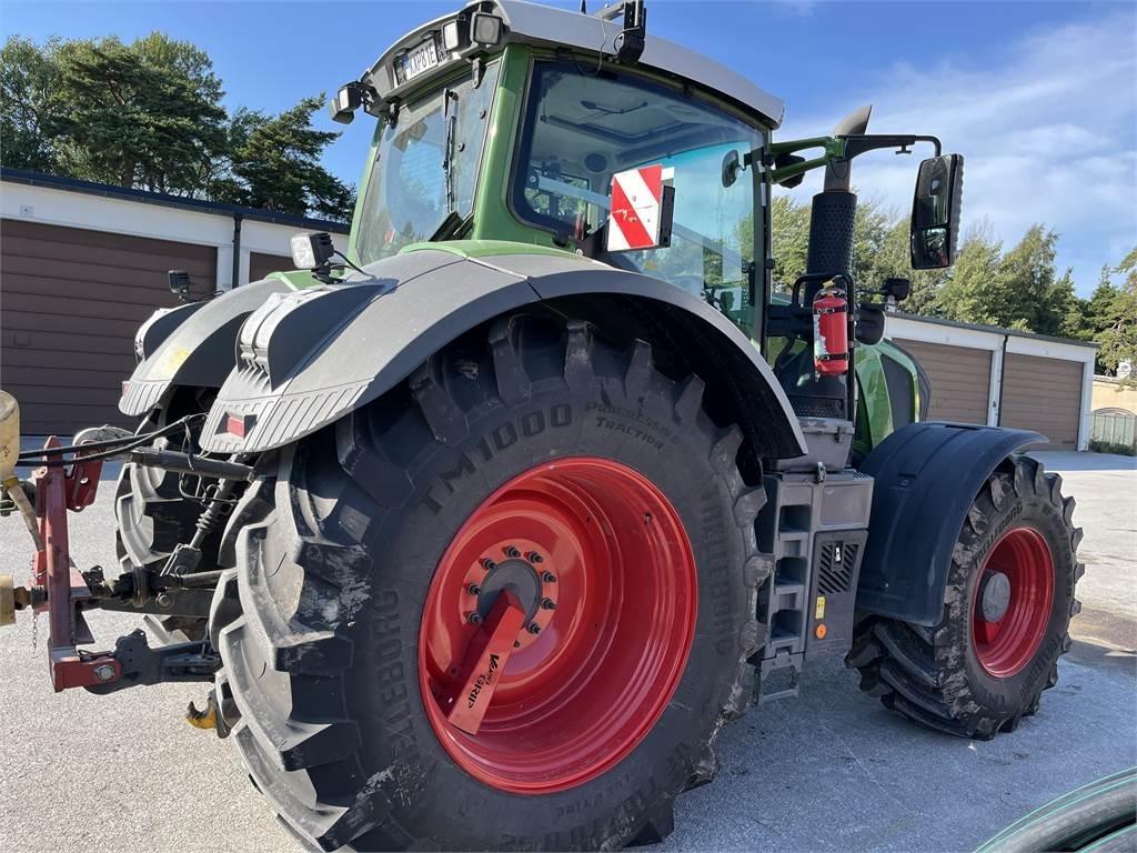 Fendt 828 VARIO S4 Tractors