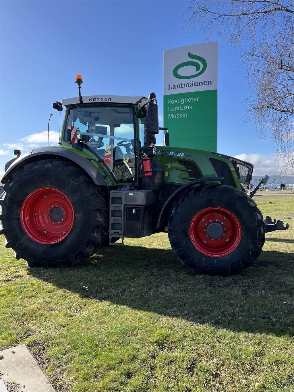 Fendt 828 VARIO S4 Tractors