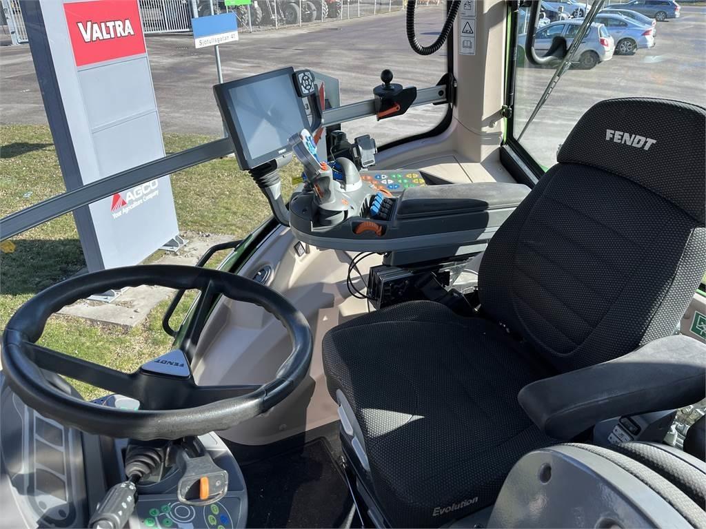 Fendt 828 VARIO S4 Tractors