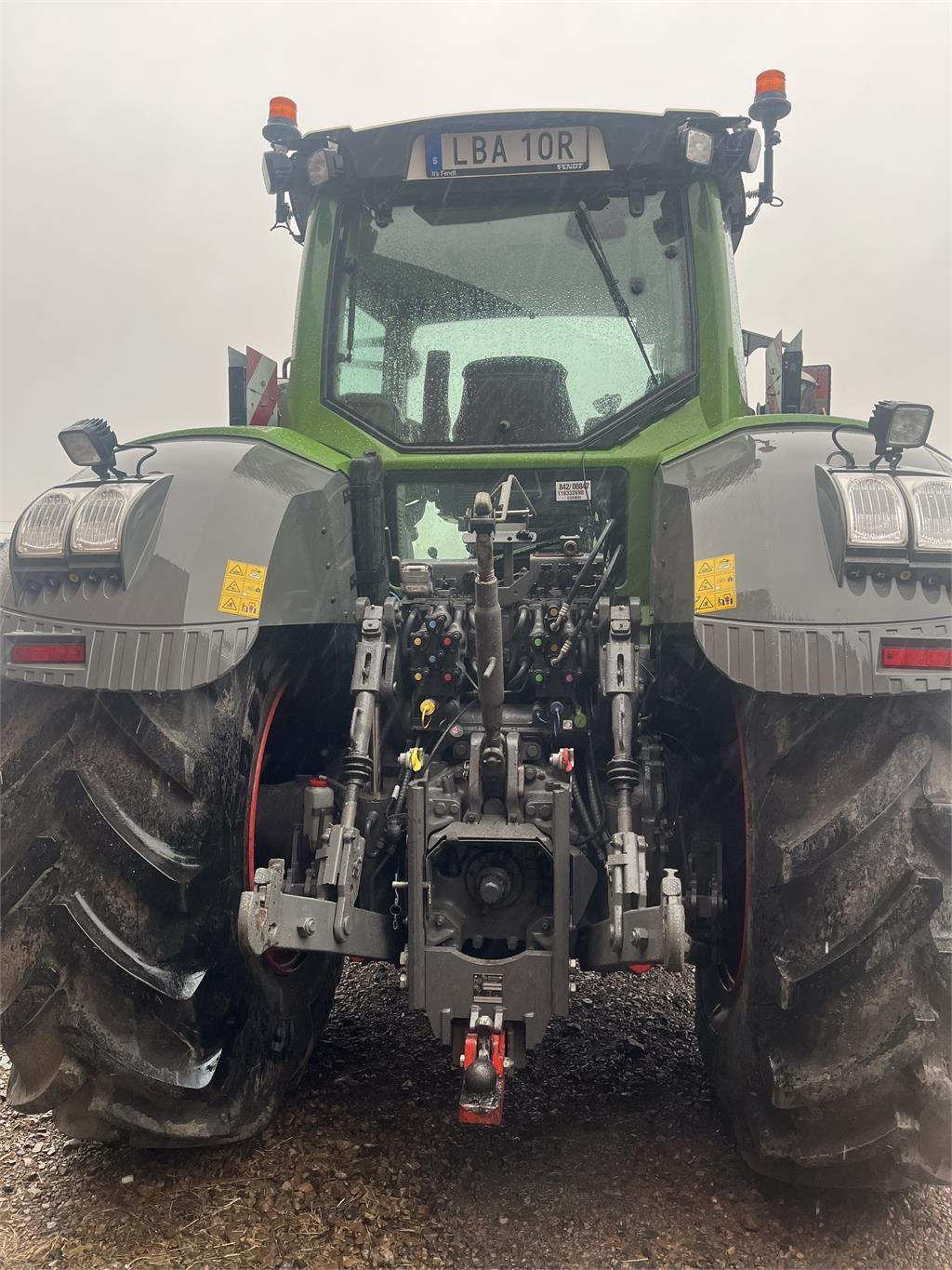 Fendt 828 VARIO S4 Tractors