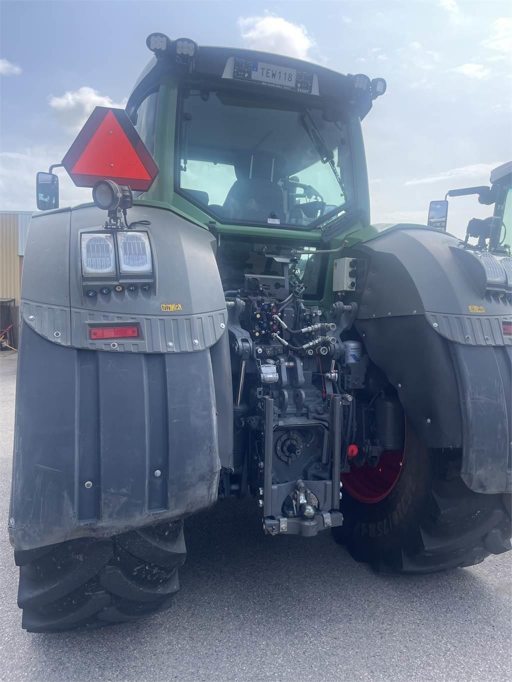 Fendt 939+F+PTO Tractors