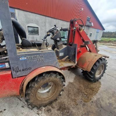 Flexitrac 1226 Front loader accessories