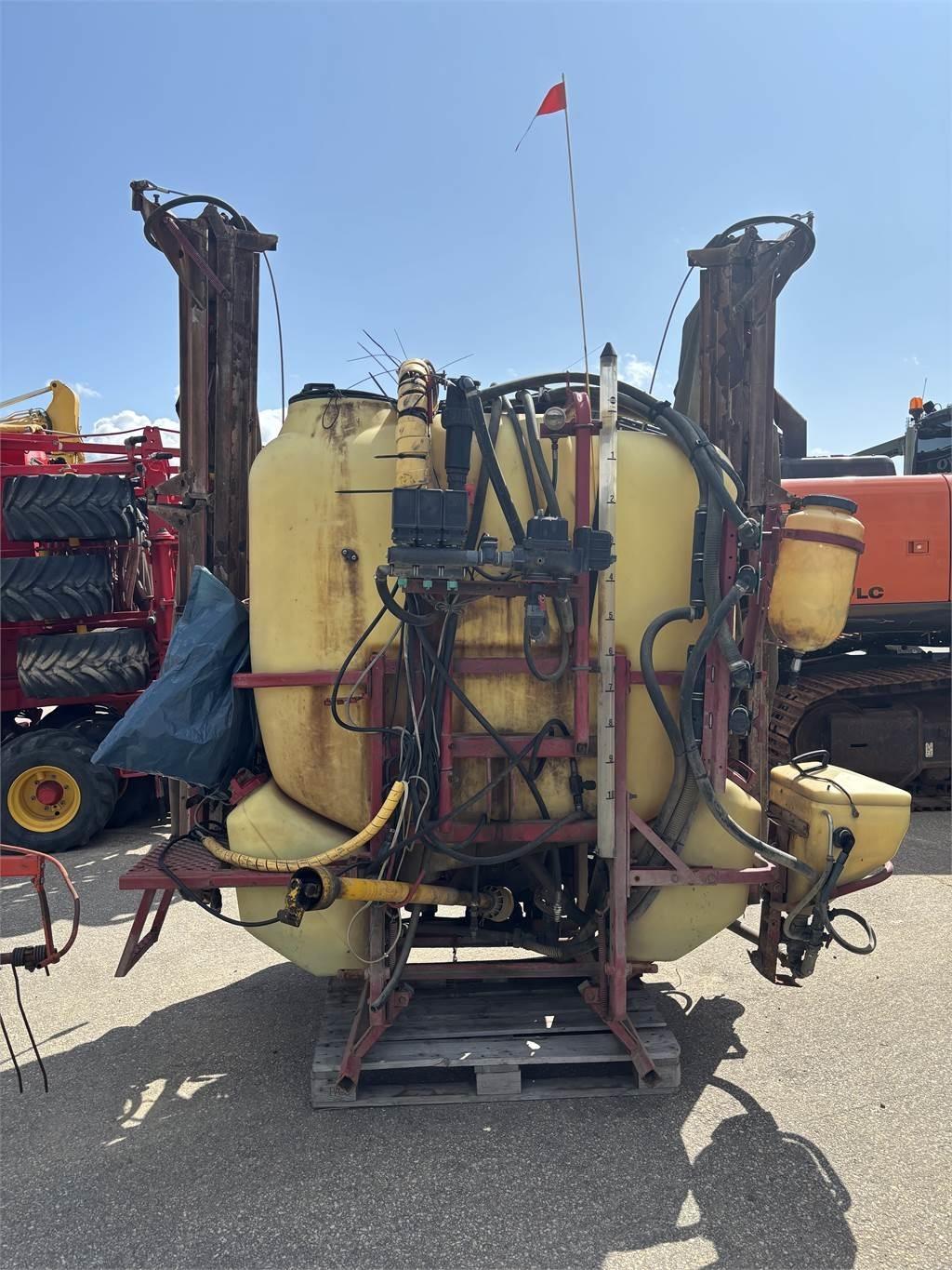 Hardi Master VH Mounted sprayers