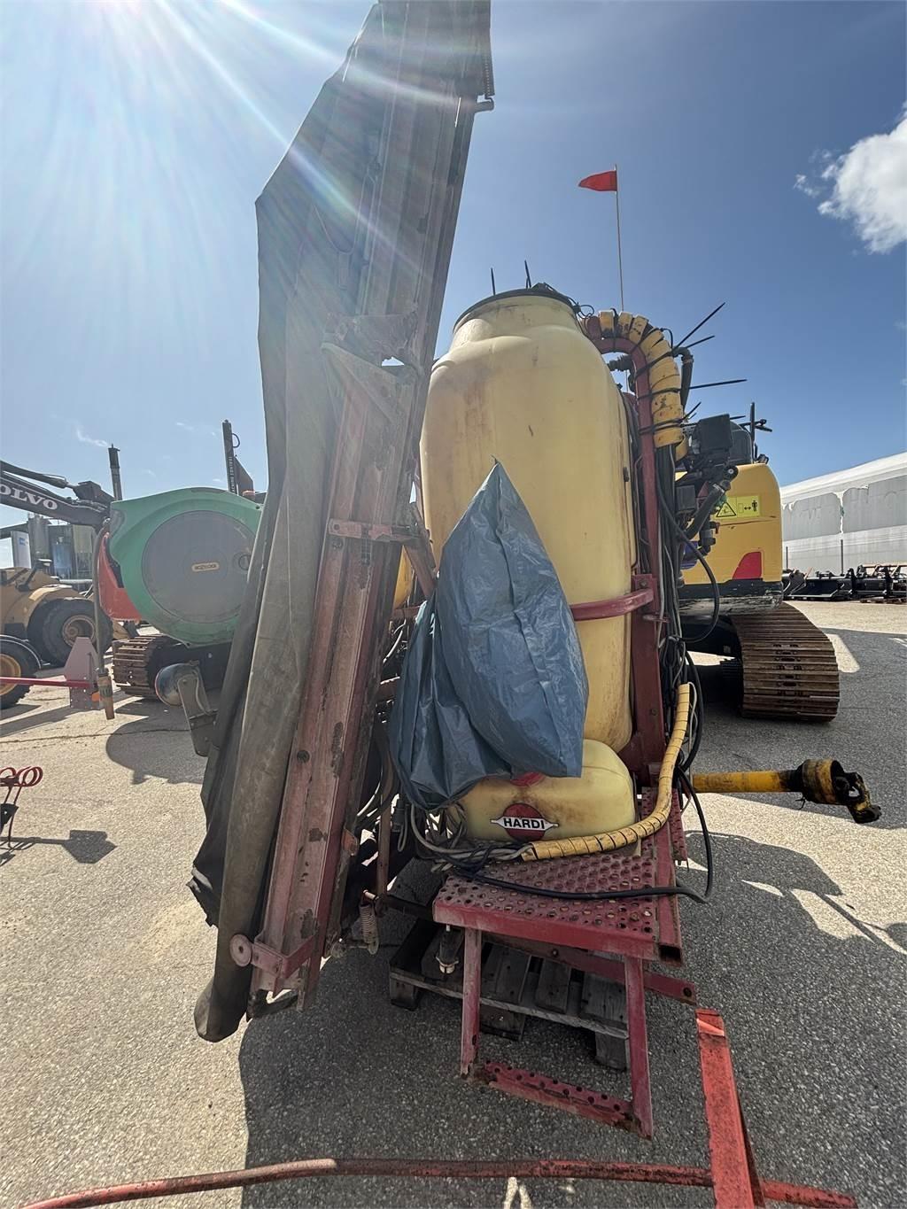 Hardi Master VH Mounted sprayers