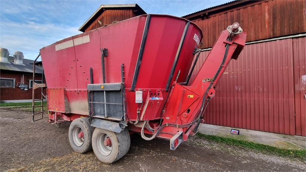 JF VM 22-2 Fodervagnar