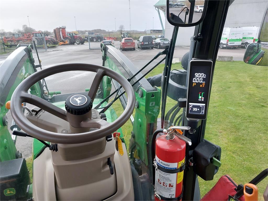 John Deere 5115R +L ÅLÖ Q4S Tractors