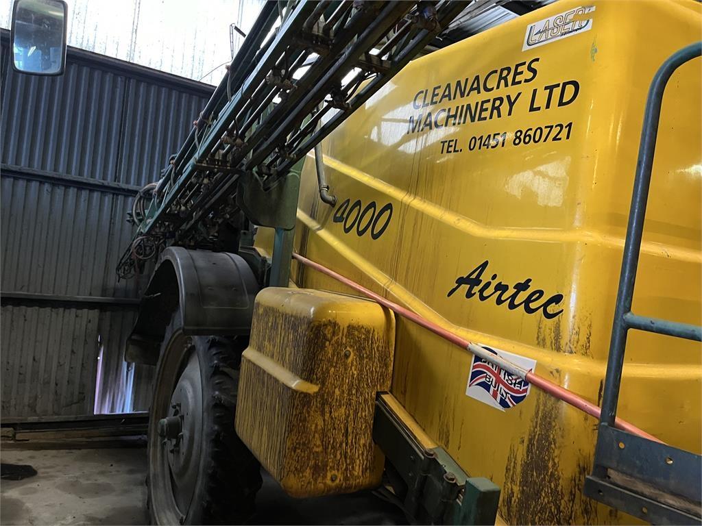 Knight FARM MACHINERY4000L 24M AIRTEC Trailed sprayers