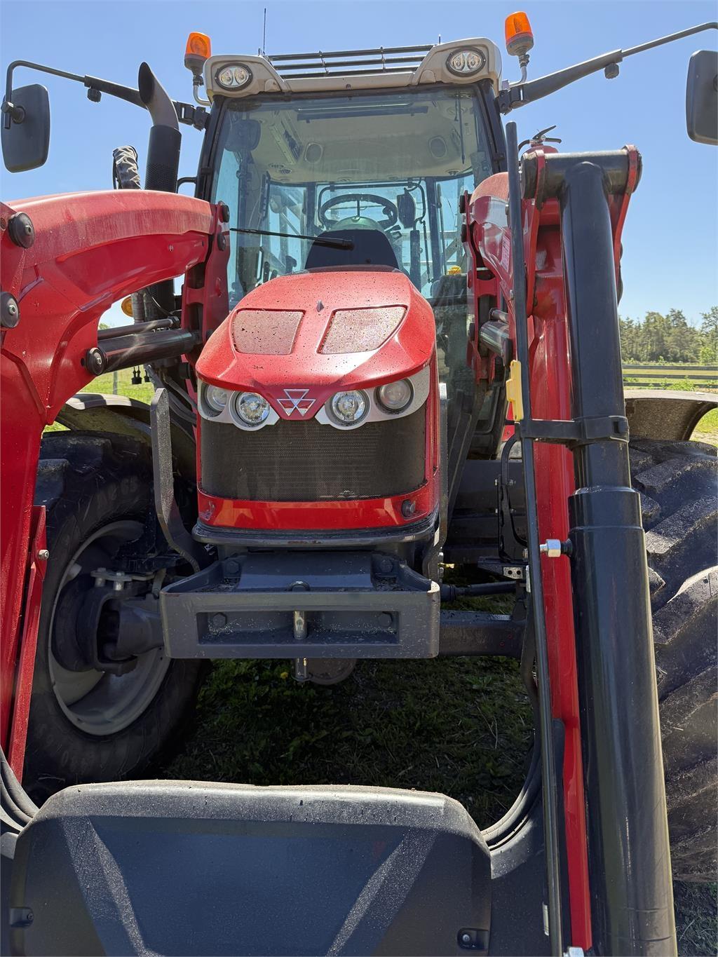 Massey Ferguson 5610+L Traktorer