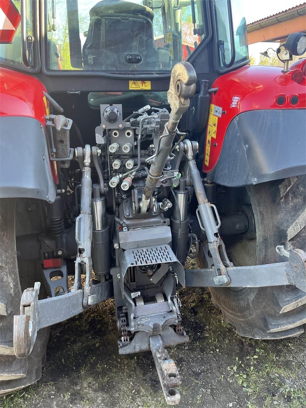Massey Ferguson 5612 Tractors
