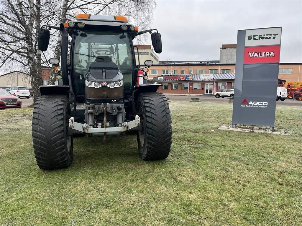 Massey Ferguson 5713S Tractors