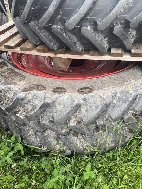 NDI VF320/85R32 139D Tyres, wheels and rims