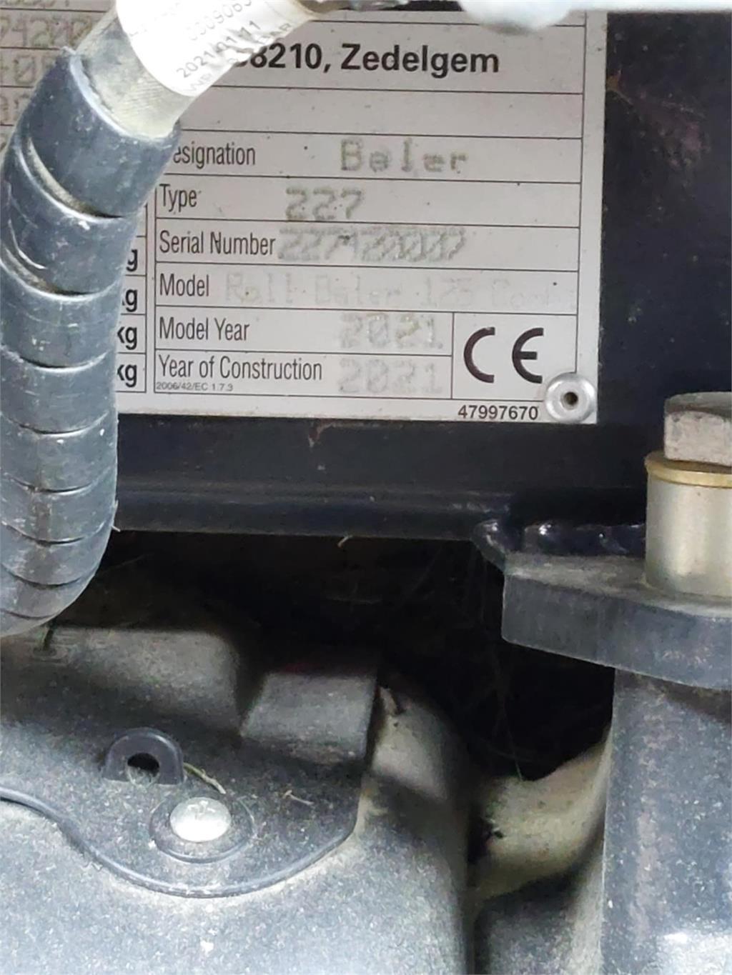 New Holland 125 COMBI MED MANTELPLAST 540 V Round balers