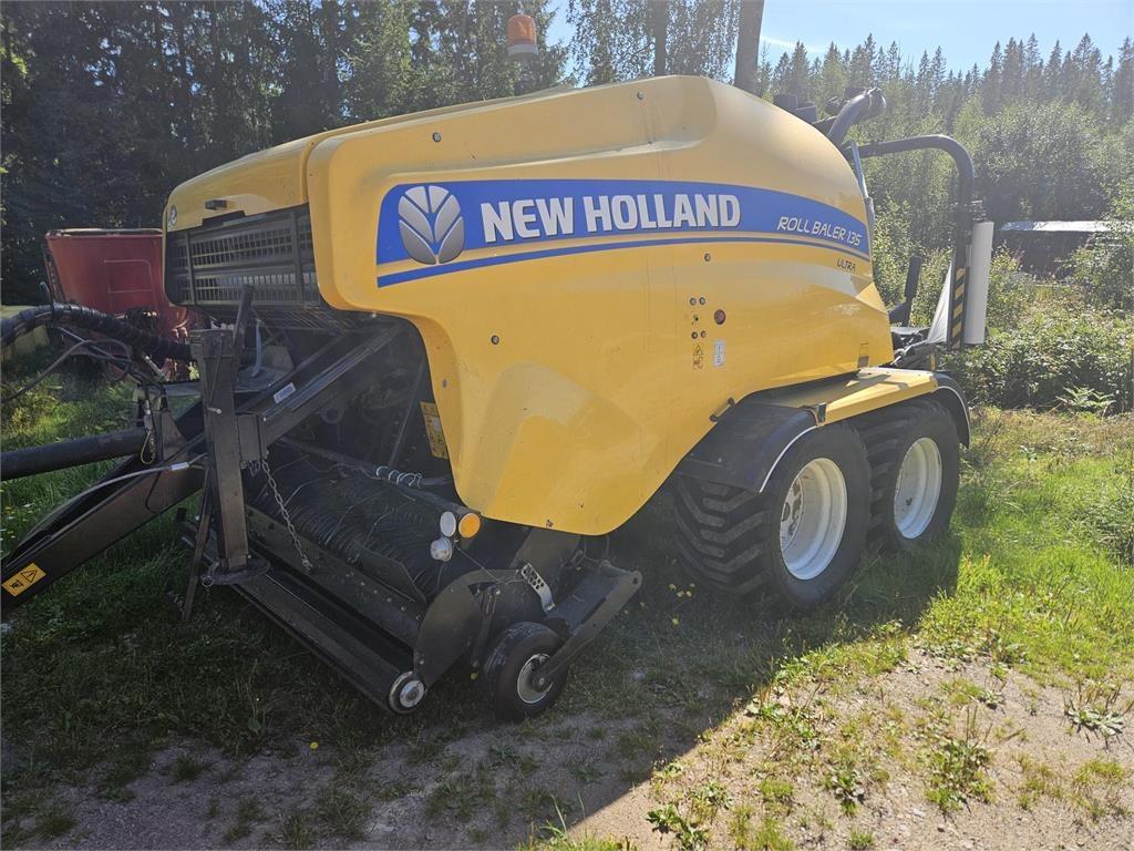 New Holland 135 Round balers