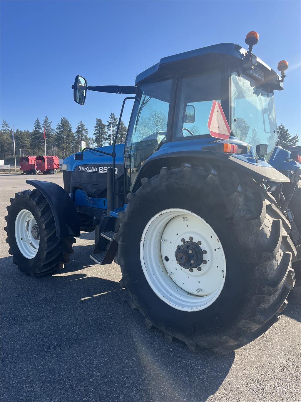 New Holland ÖVRIGA 8970 Traktorer