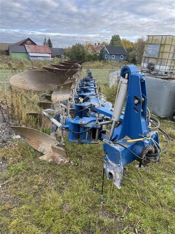 Överum VFEX Reversible ploughs