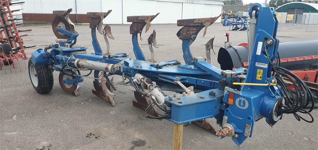 Överum VFEX 4SK Reversible ploughs