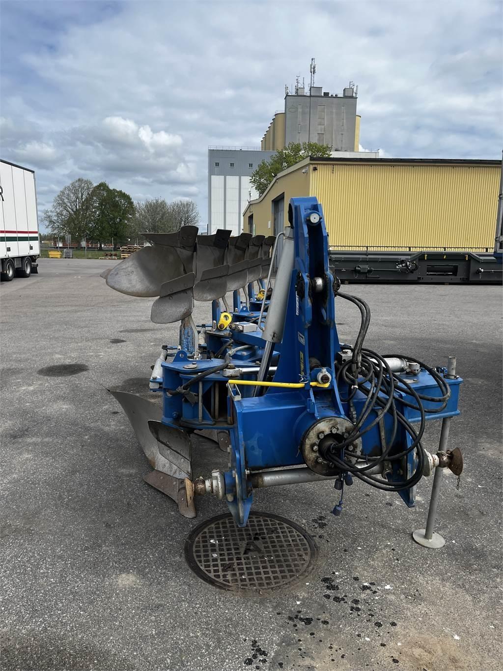 Överum VFEX 5975 H Reversible ploughs
