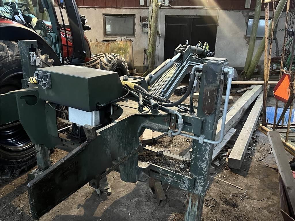  ÖVRIGT ALTERNATIV - ÖVRIGT RED Other loading and digging and accessories