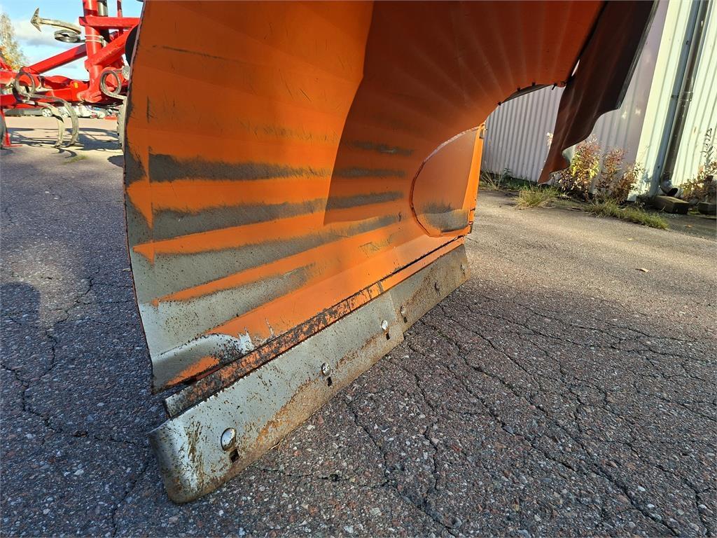 Pronar PUV3300M Snow blades and plows