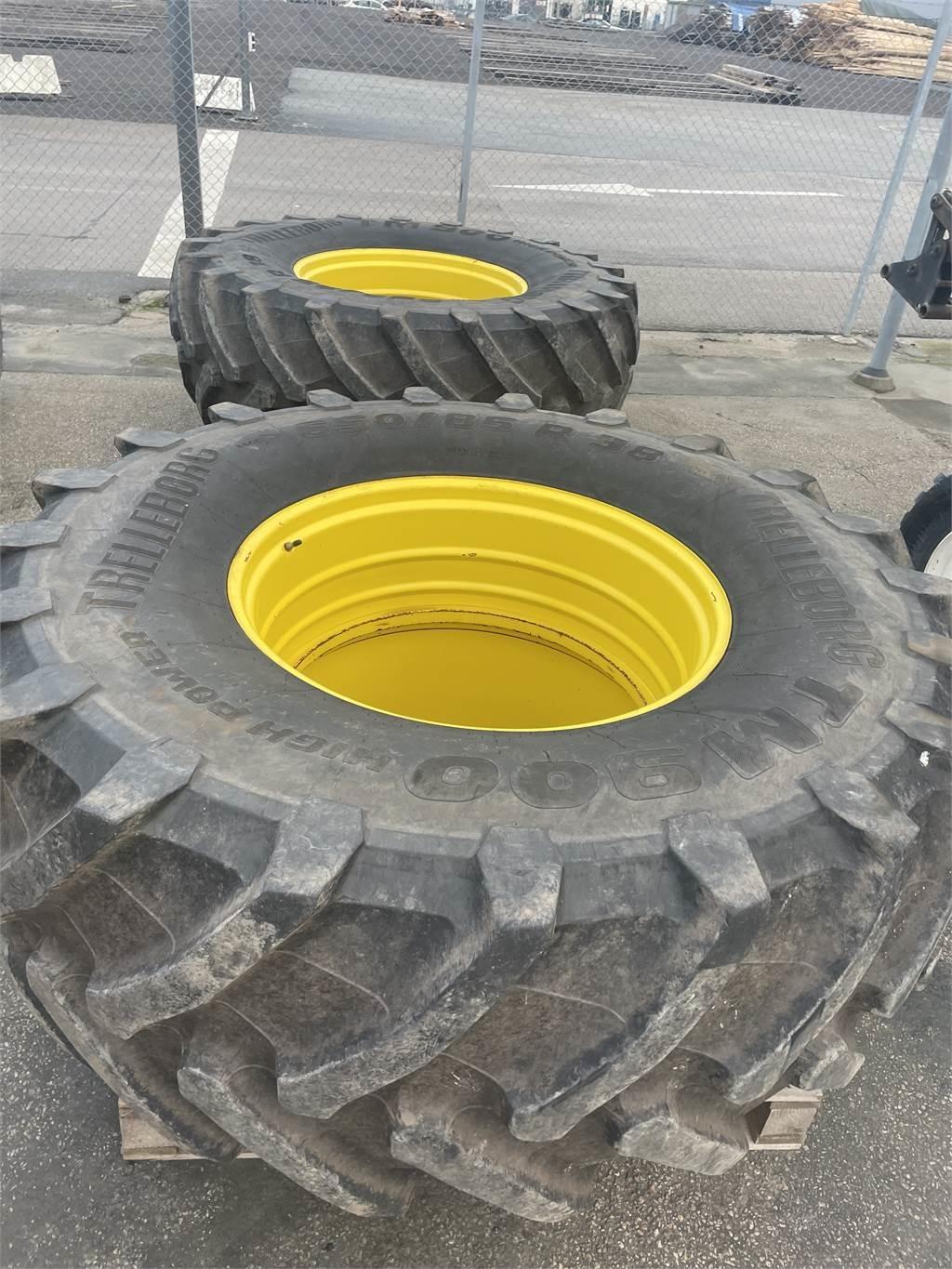 Trelleborg DUBBELMONTAGE 650/65R38 JD GULA Tyres, wheels and rims