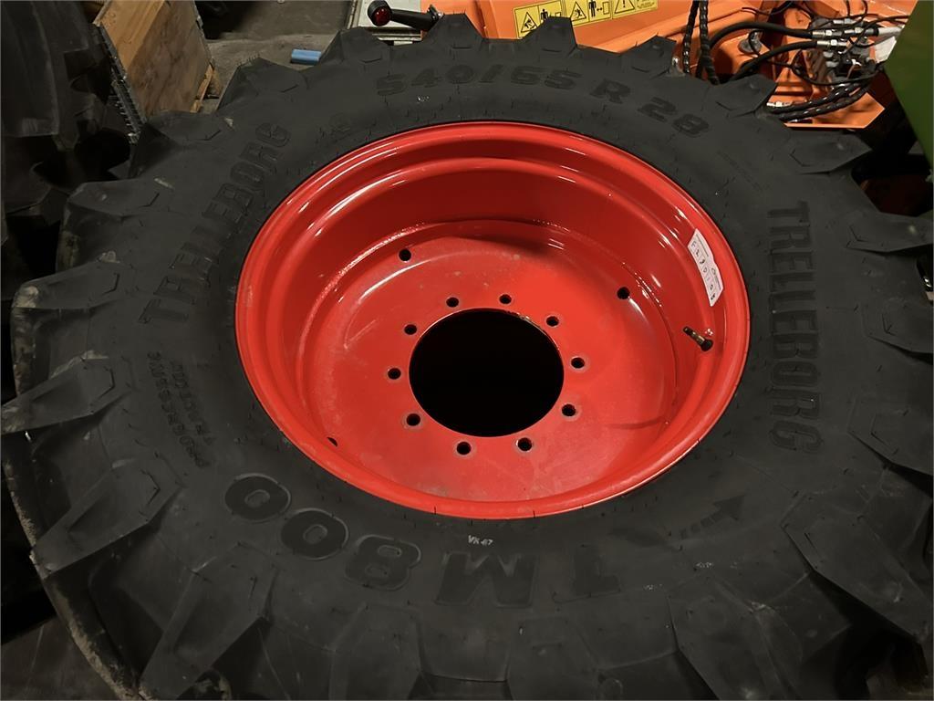 Trelleborg KOMPLETT HJULUPPSÄTTNING 650/65R38 - 540/65R28 Tyres, wheels and rims