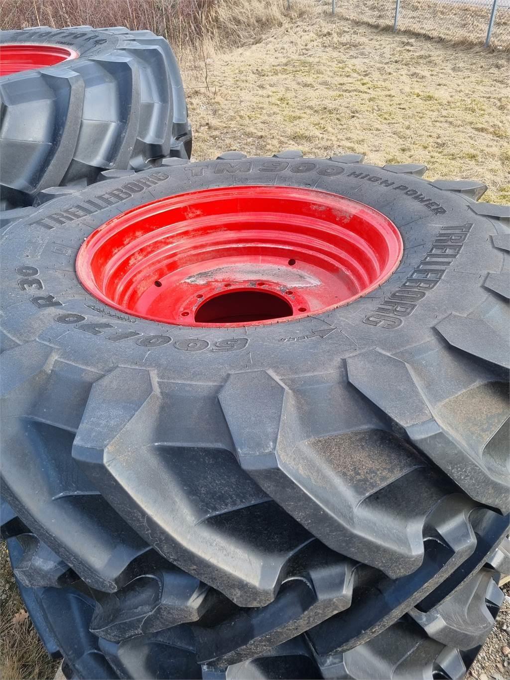 Trelleborg KOMPLETTA HJUL FENDT 828 4ST Tyres, wheels and rims