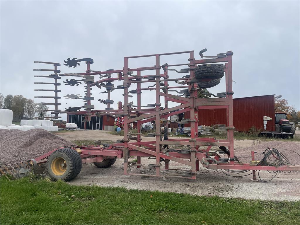 Väderstad CULTUS Harvar