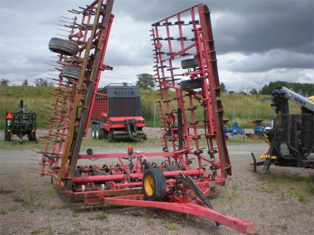 Väderstad NZG 1100 Harrows