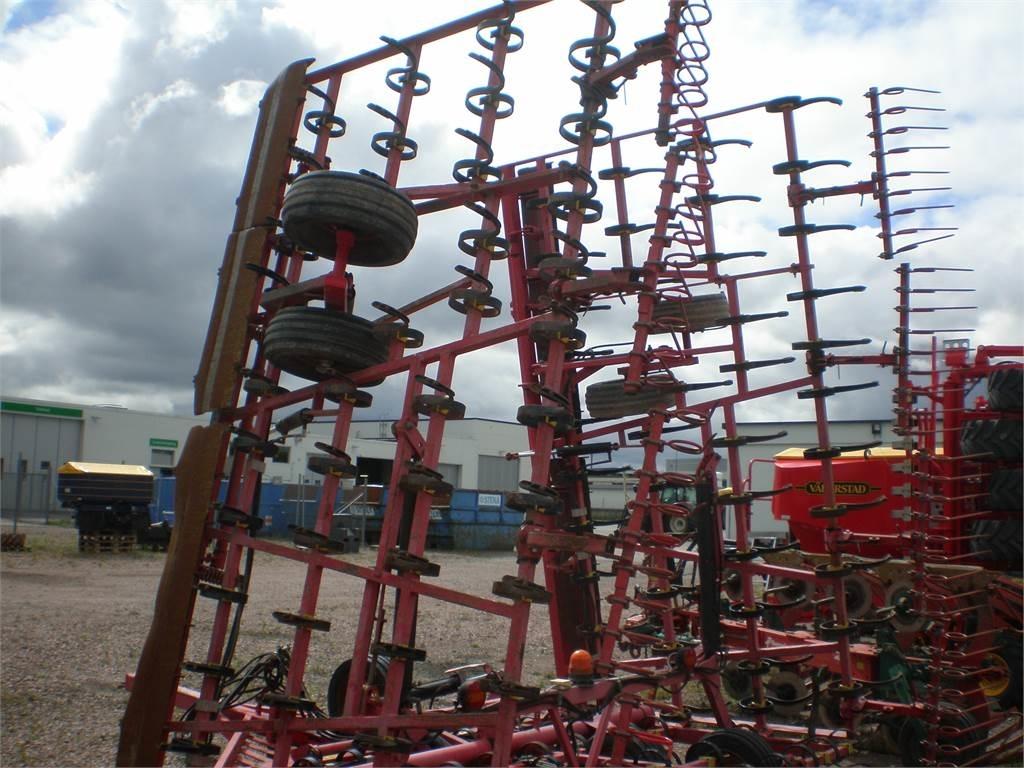 Väderstad NZG 1100 Harrows