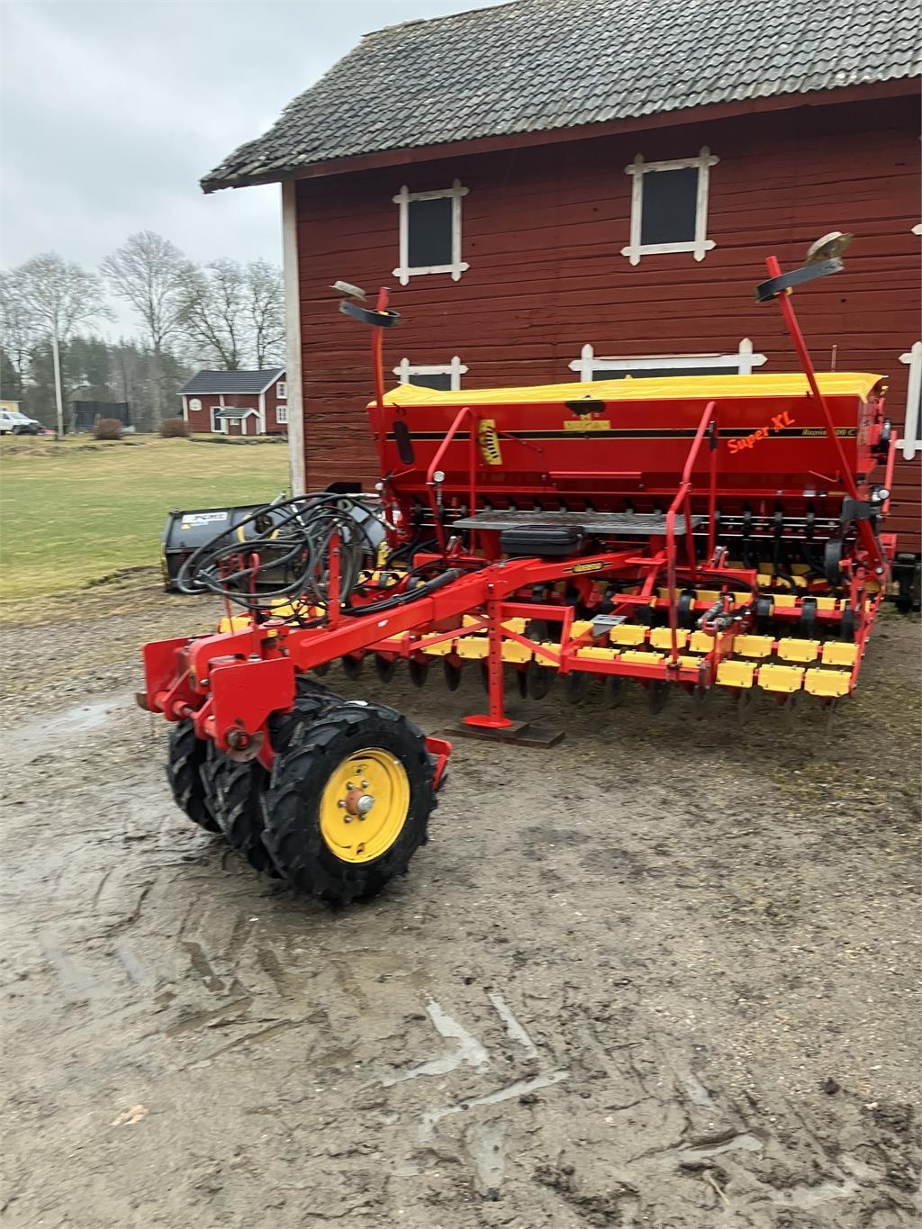 Väderstad RAPID 400 C Såmaskiner