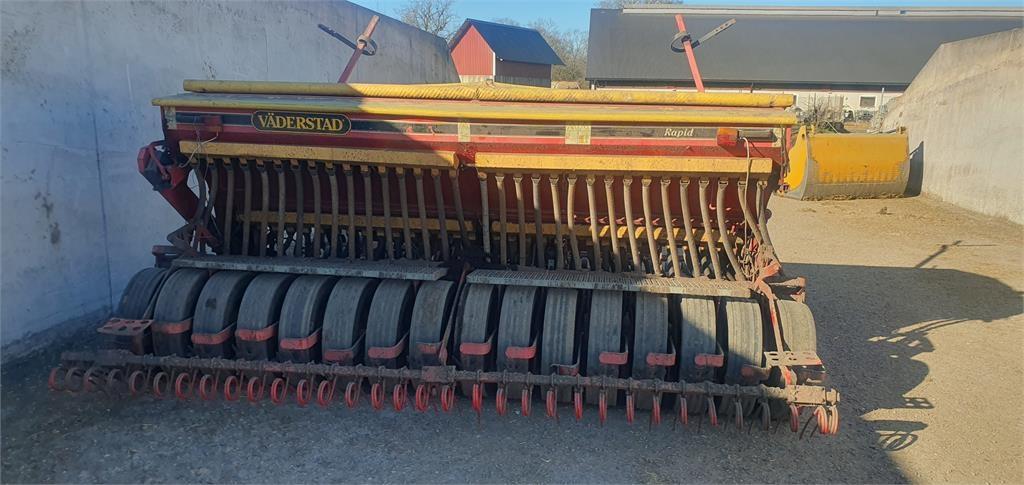 Väderstad RAPID 400 C Såmaskiner