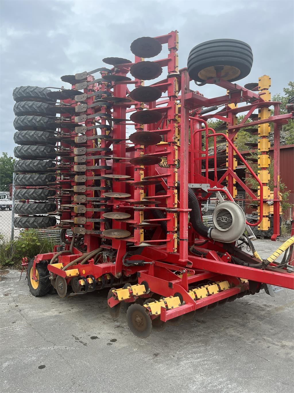 Väderstad RD-800 Drills