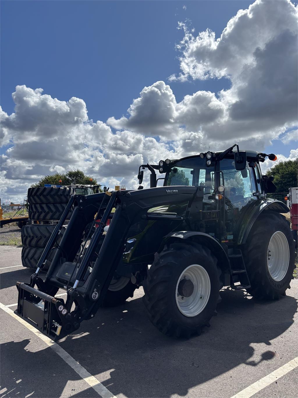 Valtra 115MH4 Traktorer