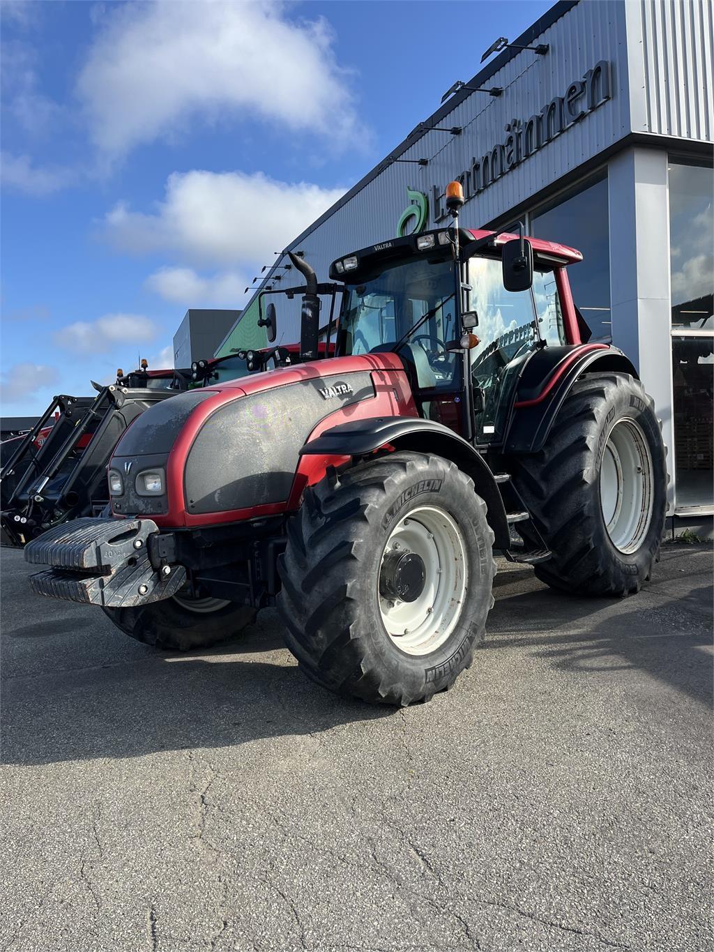 Valtra 191 HITECH Tractors