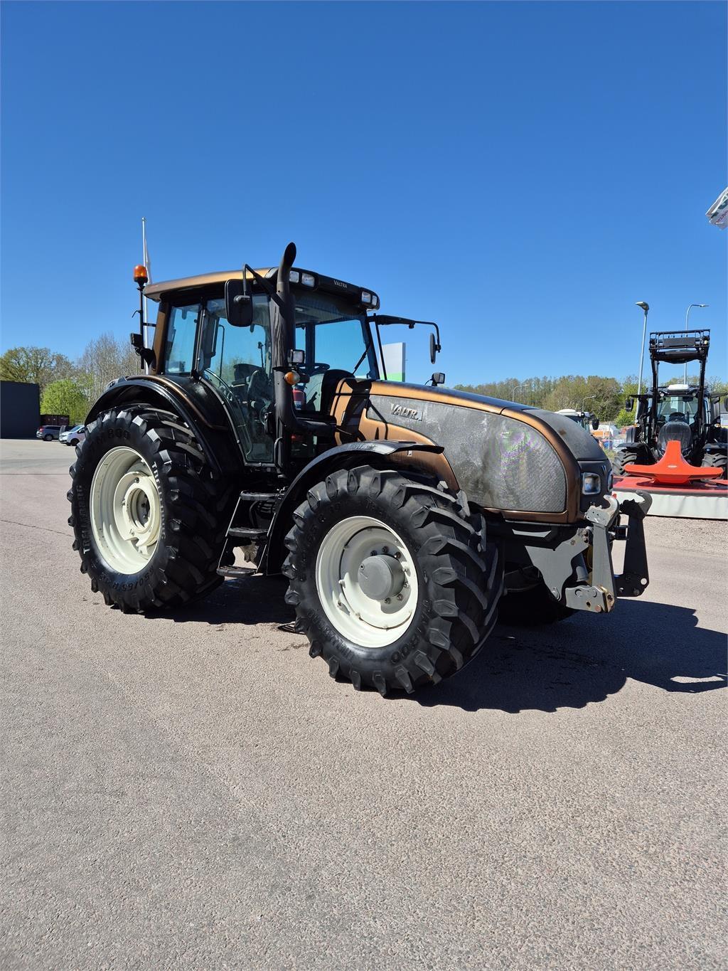 Valtra 191 HITECH FL+ FPTO Traktorer