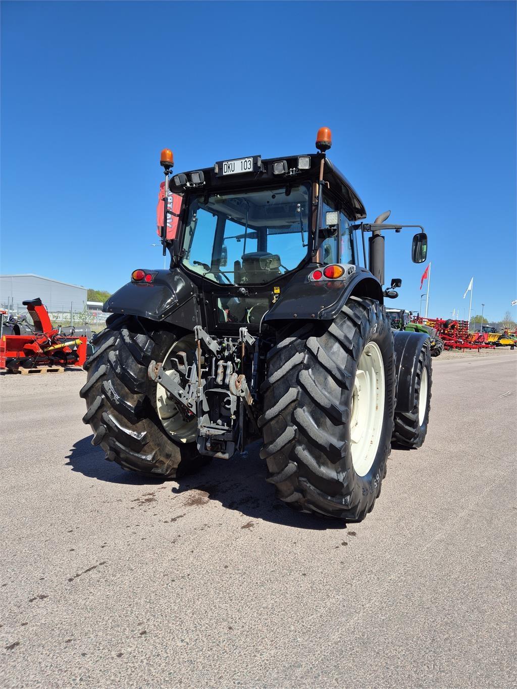 Valtra 191 HITECH FL+ FPTO Traktorer