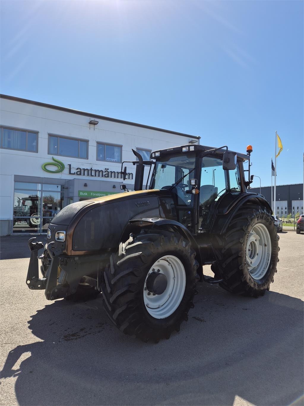 Valtra 191 HITECH FL+ FPTO Traktorer