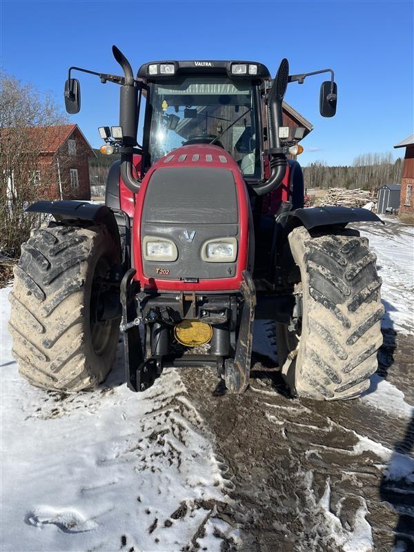 Valtra 202 DIRECT Tractors