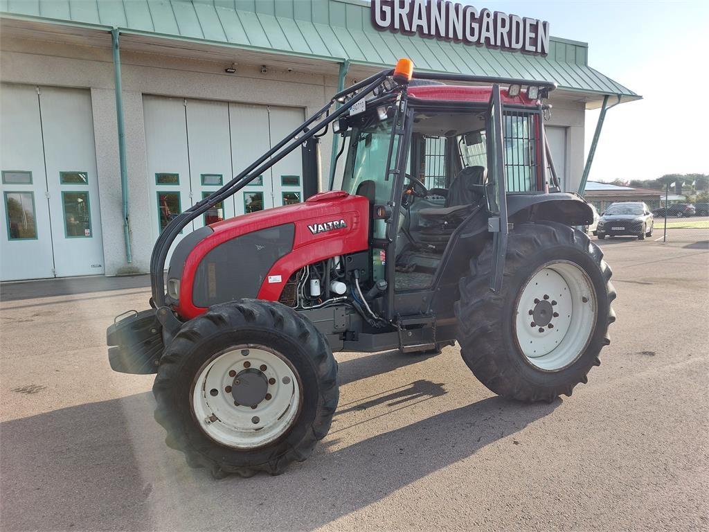 Valtra 93 HITECH Tractors
