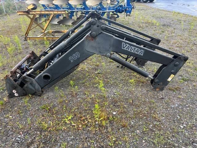 Valtra 960 FRONTLASTARE Frontlastare och grävare