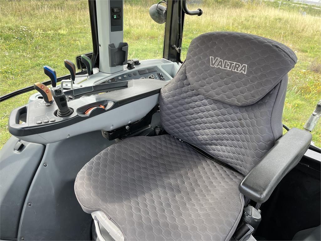 Valtra G125E ACTIVE+L Tractors