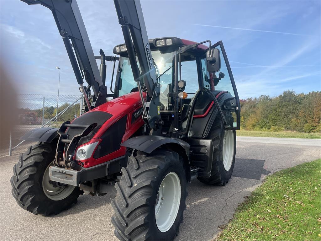 Valtra N103 HITECH 5 &quot;DEMO13&quot; Tractors