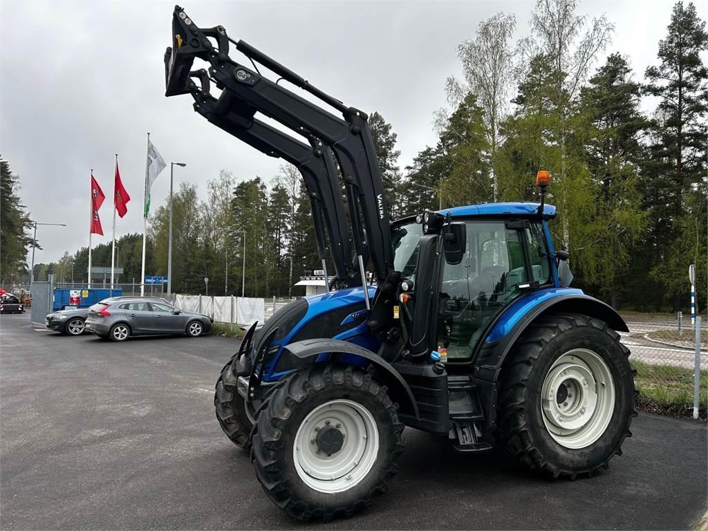 Valtra N154E DIRECT +L Tractors
