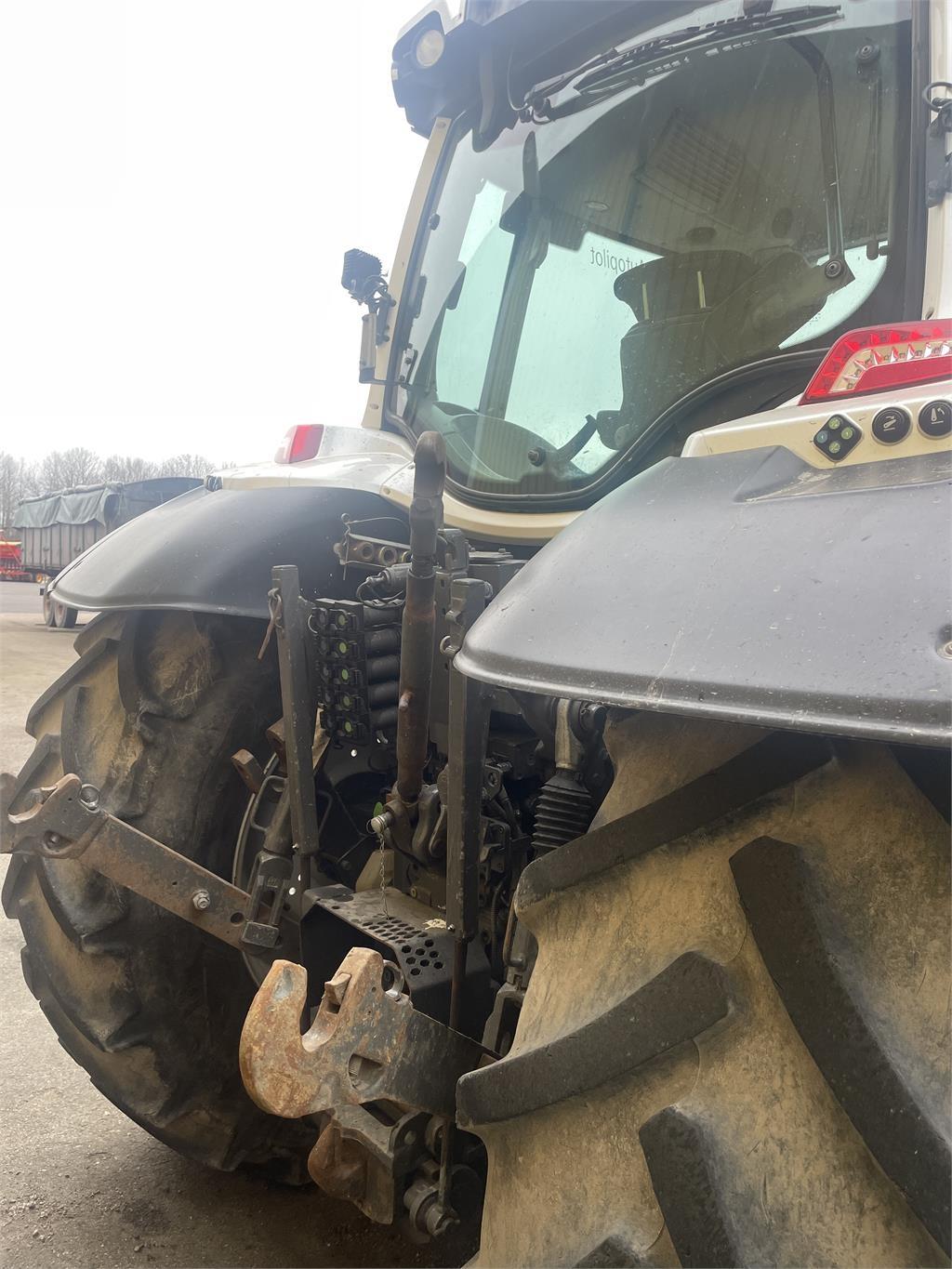 Valtra N174 DIRECT+L+F Tractors