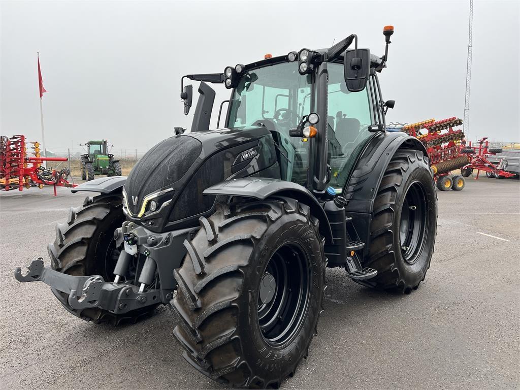 Valtra N175 DIRECT Tractors
