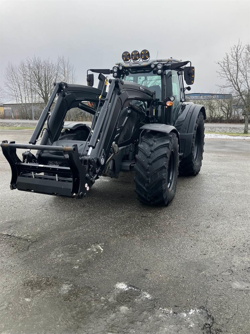 Valtra N175 DIRECT Tractors