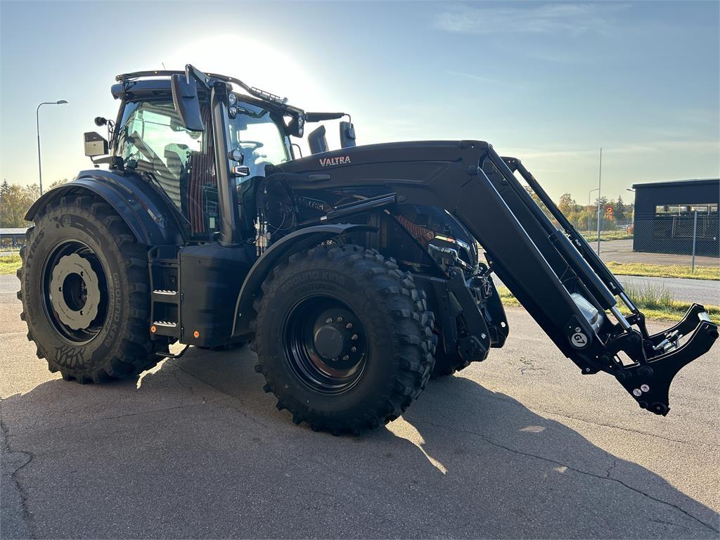 Valtra Q305+L+PTO+TWIN+F Tractors