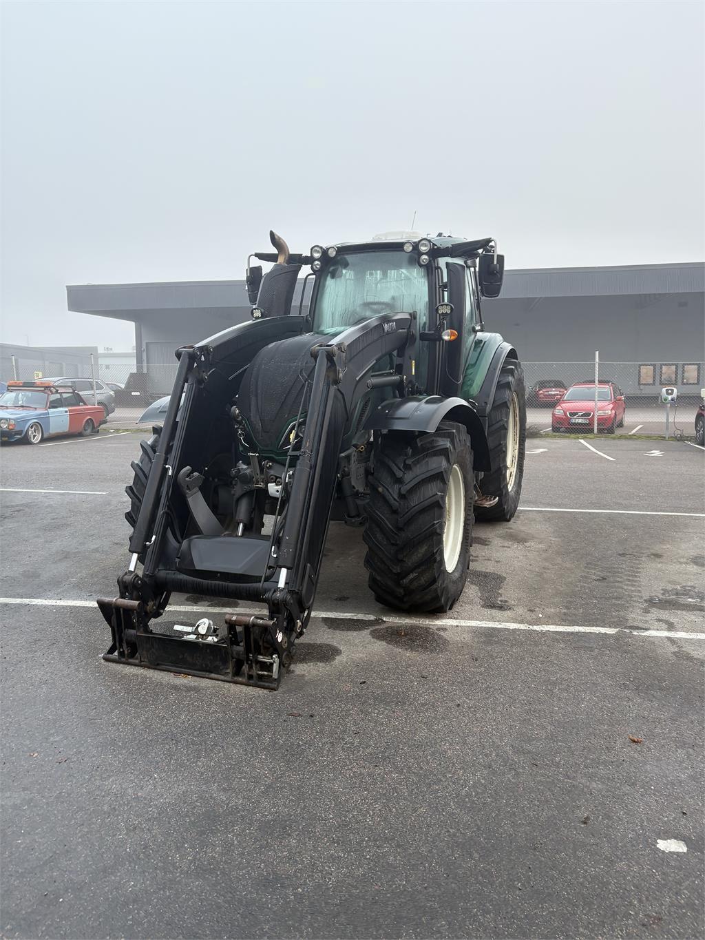 Valtra T214 DIRECT SMARTTOUCH + L + TT Tractors