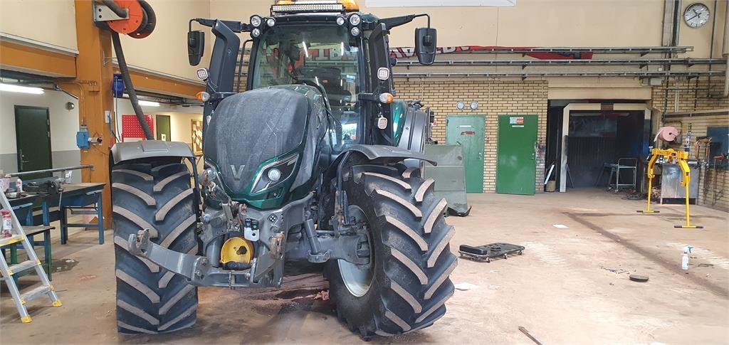 Valtra T234 VERSU 1B8 SMARTTOUCH Traktorer