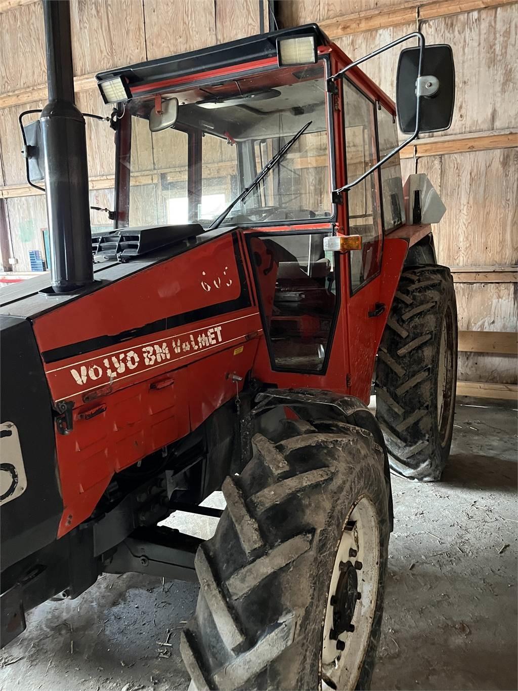 Valtra Valmet 605 Tractors
